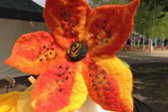 Nicht verblühende Blume, gefilzt