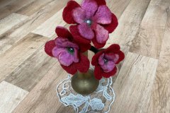 Nicht verblühende Blume, gefilzt